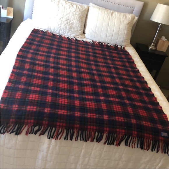 Pendelton Red & Blue Plaid Fringed Throw Blanket - Picture 4 of 8